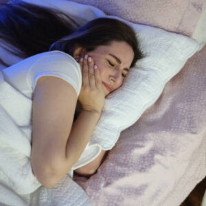 ¿Cómo dormir con dolor de muelas?